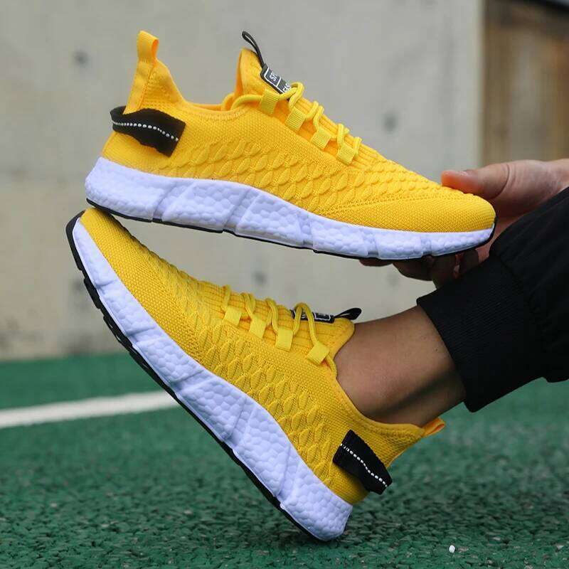 Hot Sports Fashion Men's Breathable Lightweight Running Shoes 2025 New Men Women Casual Walking Sneakers Tenis Feminino