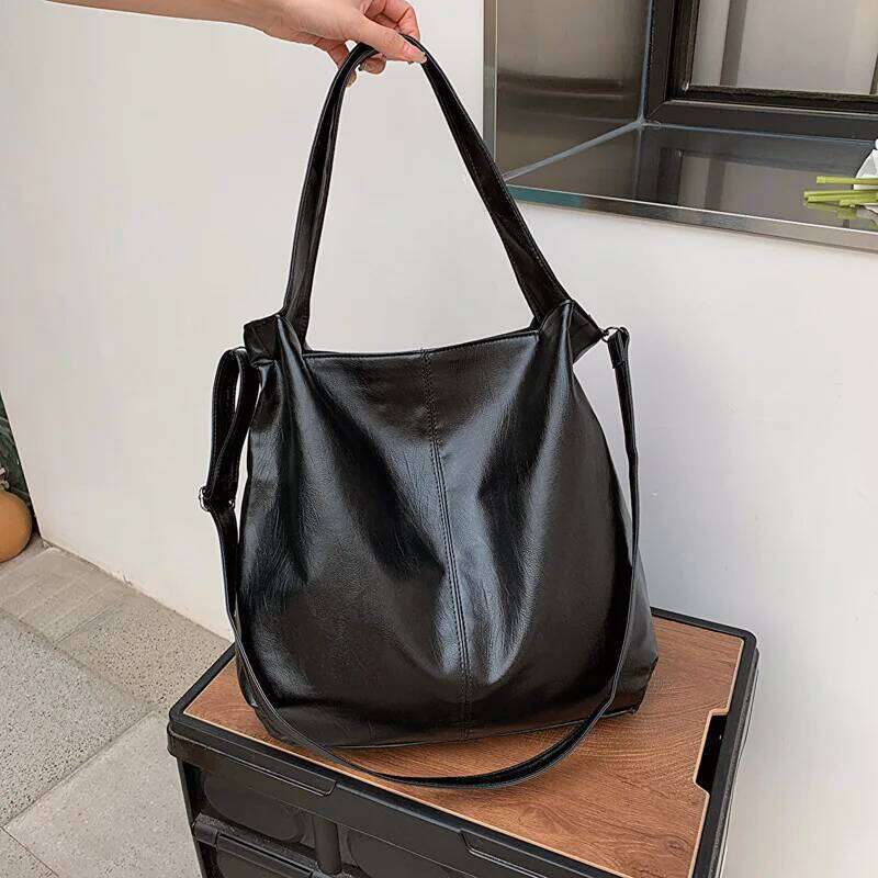2025 New Fashion Women's PU Soft Leather Tote Large Capacity Retro Shoulder Commuter Crossbody Shopping Bag Z260224