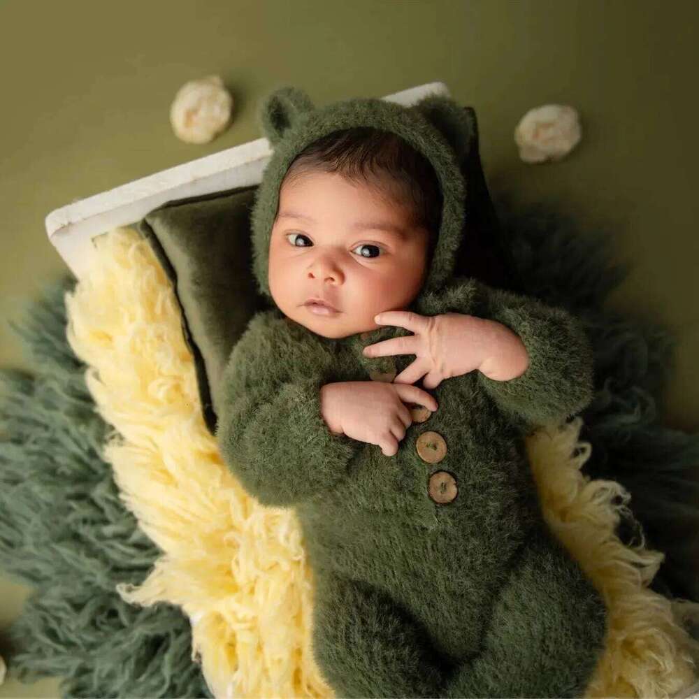 Newborn romper photography props,baby handmade bear clothes for baby shoot 26H0224