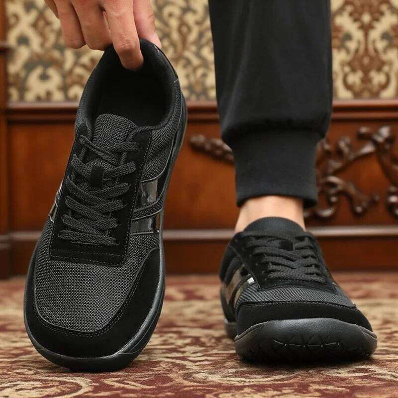 New Toe Casual Versatile Soft Sole Wide Last Walking Shoes Fashion Breathable Mesh Comfortable Sneakers Men