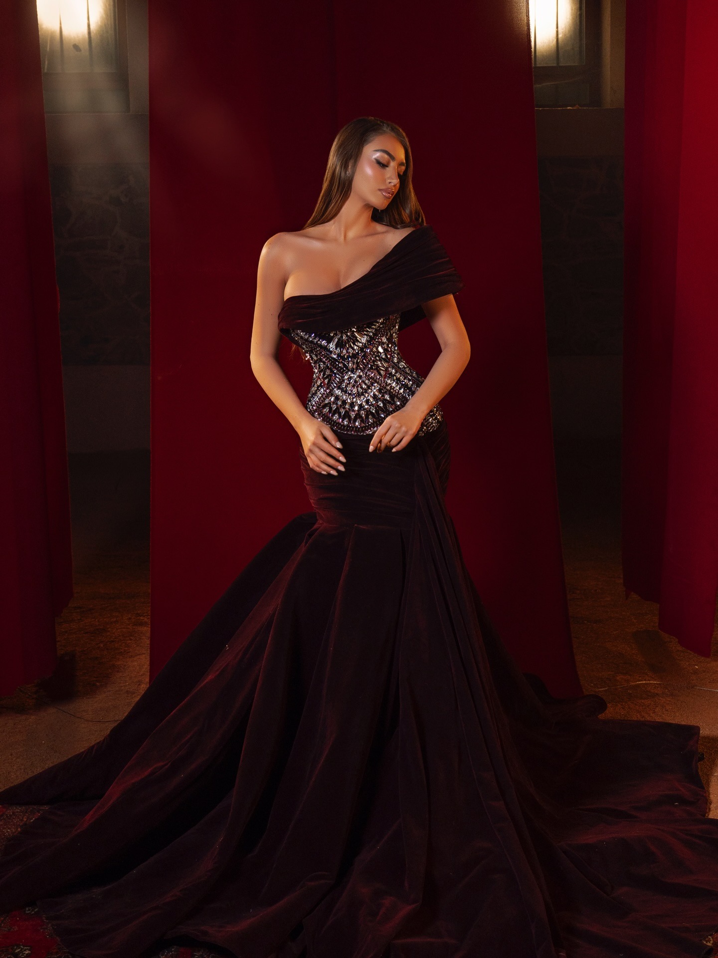 Gorgeous Evening Dresses Mermaid One Shoulder Strapless Sleeveless Crystals Beads Backless Prom Dresses Celebrity Party Gown Customized Vestido De Nov