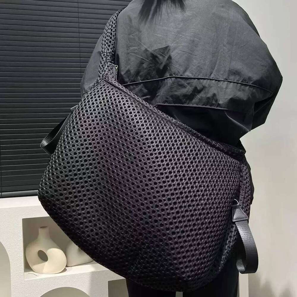 Ladies' fashionable mesh nylon lightweight diagonal cross with large capacity stitching casual shoulder bag Z260224