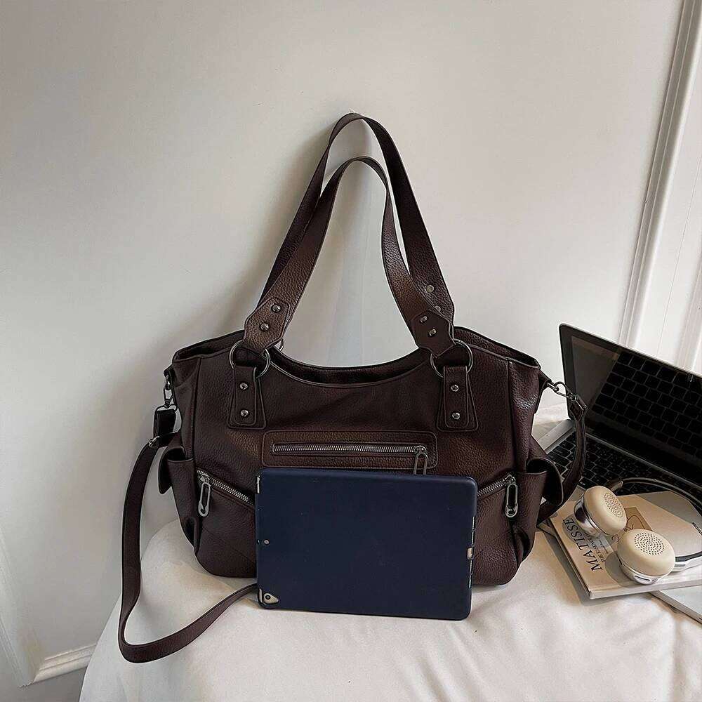 Korean Version of Niche Design Commuter Tote Large Capacity Motorcycle Carrying Shoulder Crossbody Bag, Spicy Girl Style Z260224