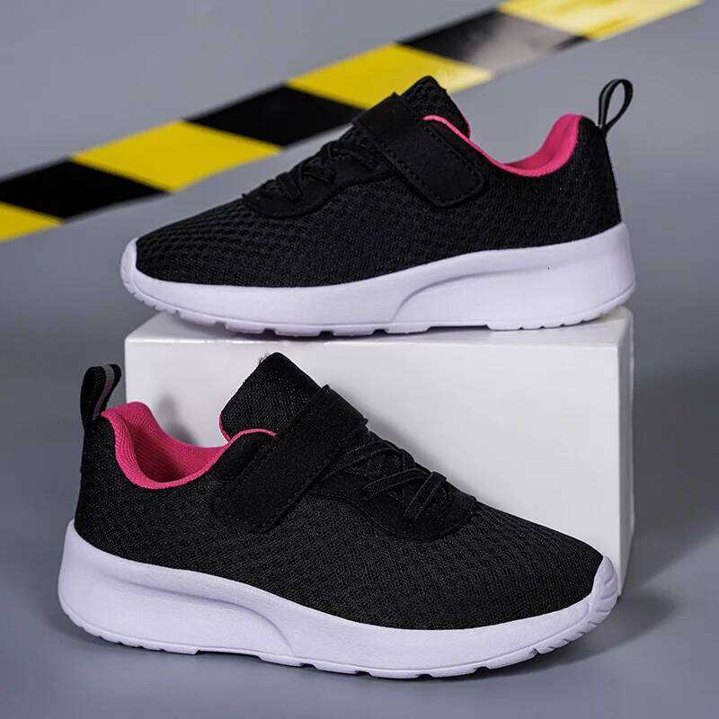 Children's sports boys' running, walking, lightweight casual shoes, middle-aged and young children's seasonal mesh shoes 26W0224