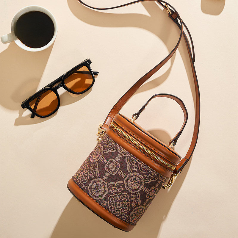 Bestseller Forbidden City Stationery Cultural and Single Shoulder Creative Fashion Design New Women's Gift Peripheral Four-in-One Ruyi Bucket Bag