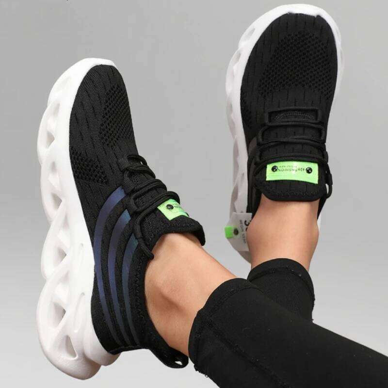 Men's Women's Red Running Shoe Lightweight Breathable Mesh Fashion Casual Sneakers Gym Training Walking Tenis Masculino