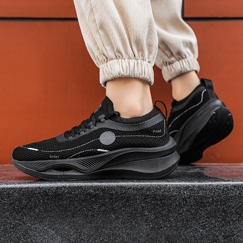 Free Shipping Fashion Running Shoes Lightweight Breathable Mesh Thick Sole Casual Sneakers Designer Shoes for Men and Women