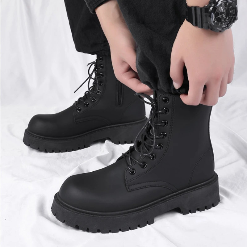 Black Leather Boots for Men High Top Platform Lace Up Light Fashion Motorcycle Boots British Style Mens Waterproof Casual Boots 260130
