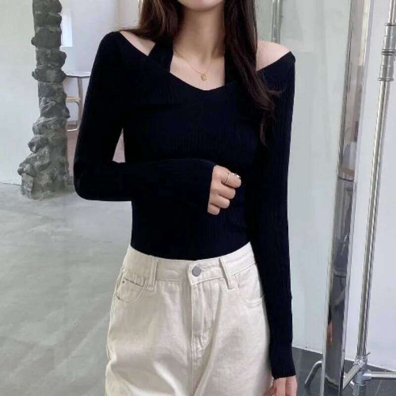 V-neck Halter Neck Sweater Women Slim Long Sleeve Autumn Design Korean Fashion Casual Top 26L0224