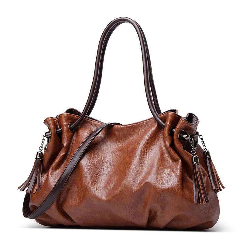 Women's Large Capacity Casual Handbag European American Style Fringed Pleated Fashion Accessory for Everyday Use Z260224