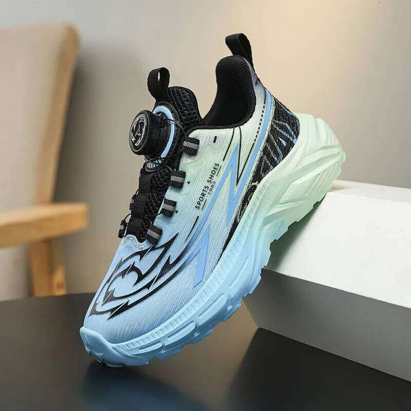 new Girls' autumn and winter sports anti slip leather surface elementary school students' spring outdoor shoes middle-aged 26W0224