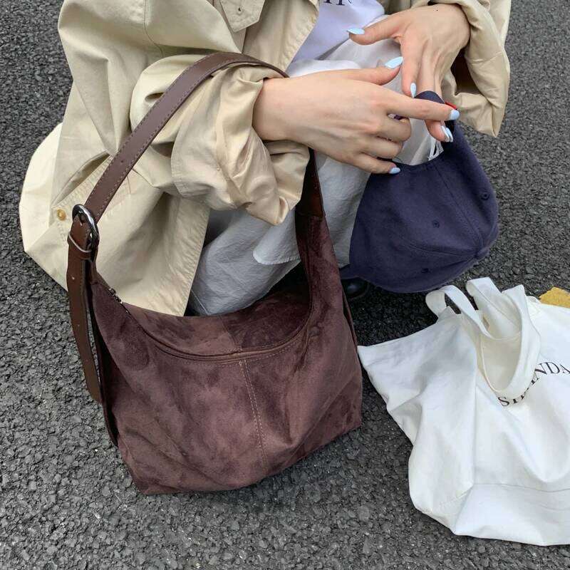 LEFTSIDE Design Large PU Leather Underarm Bags Lady Shoulder Bag for Women 2025 Winter Trend Y2K Handbags and Purses Z260224