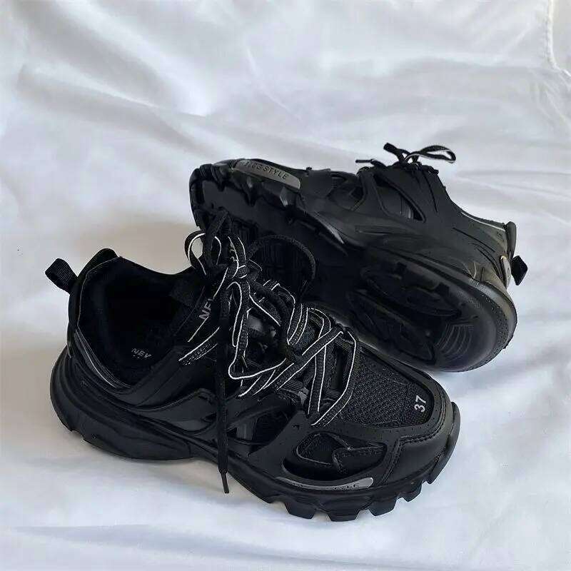 Brand Design Black Chunky Sneakers Unisex Fashion New Men's Dad Shoes Trendy Casual for Girls And Boys 26W0224