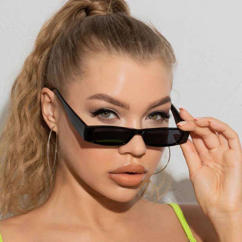 Small Frame Rectangle Women Sunglasses Fashion Simple Female Sun Glasses Outdoor Photography Accessory Eyewear UV400 26W0224