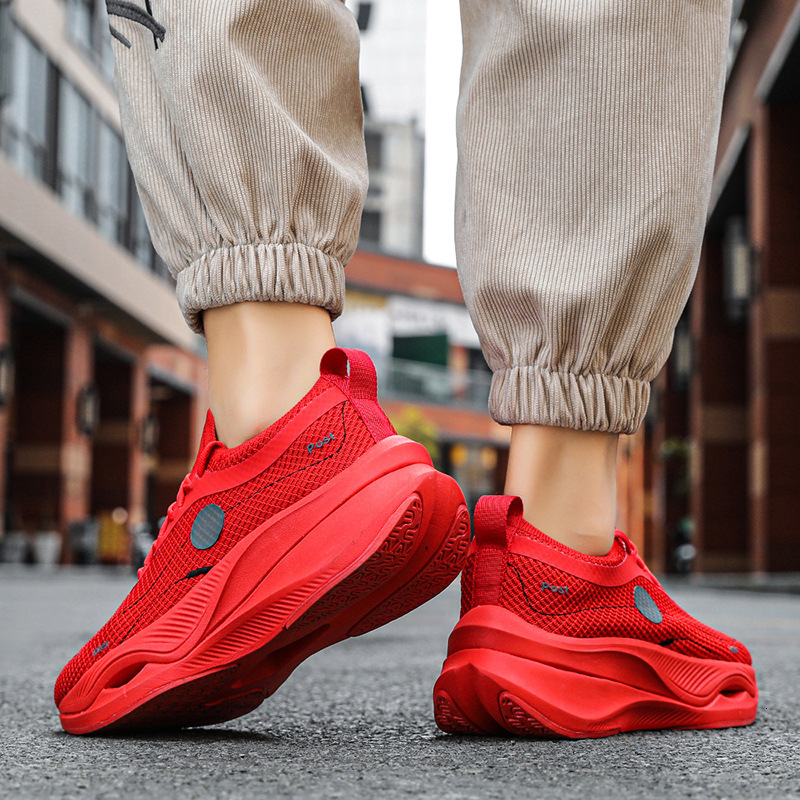 Free Shipping Fashion Running Shoes Lightweight Breathable Mesh Thick Sole Casual Sneakers Designer Shoes for Men and Women