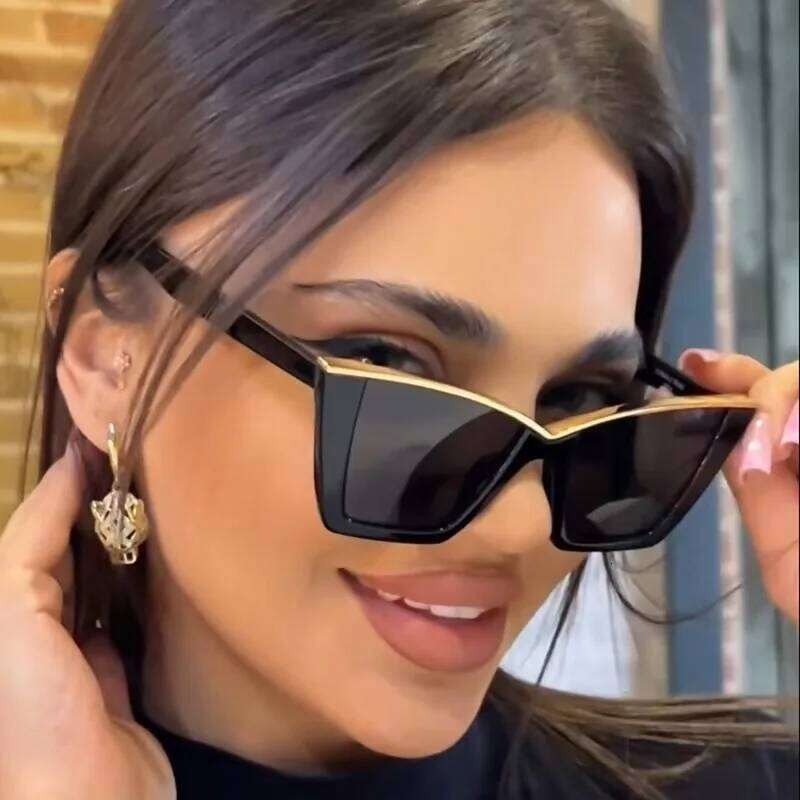 INS Vintage Cat Eye Sunglasses Women Square Small Frame Sun Glasses Female Brand Designer Retro Shades Fashion Oculos De Sol 26W0224