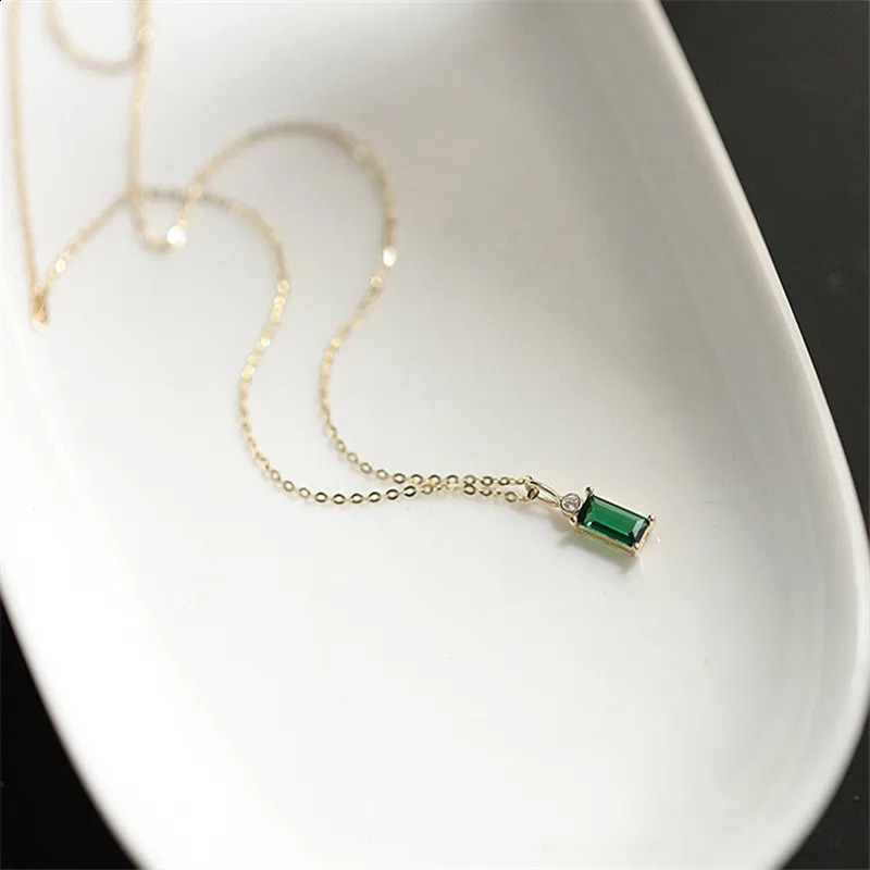 925 Sterling Silver European Simple Square Green Crystal Pendant Clavicle Chain Necklace Women Classic Plating 14k Gold Jewelry 260208