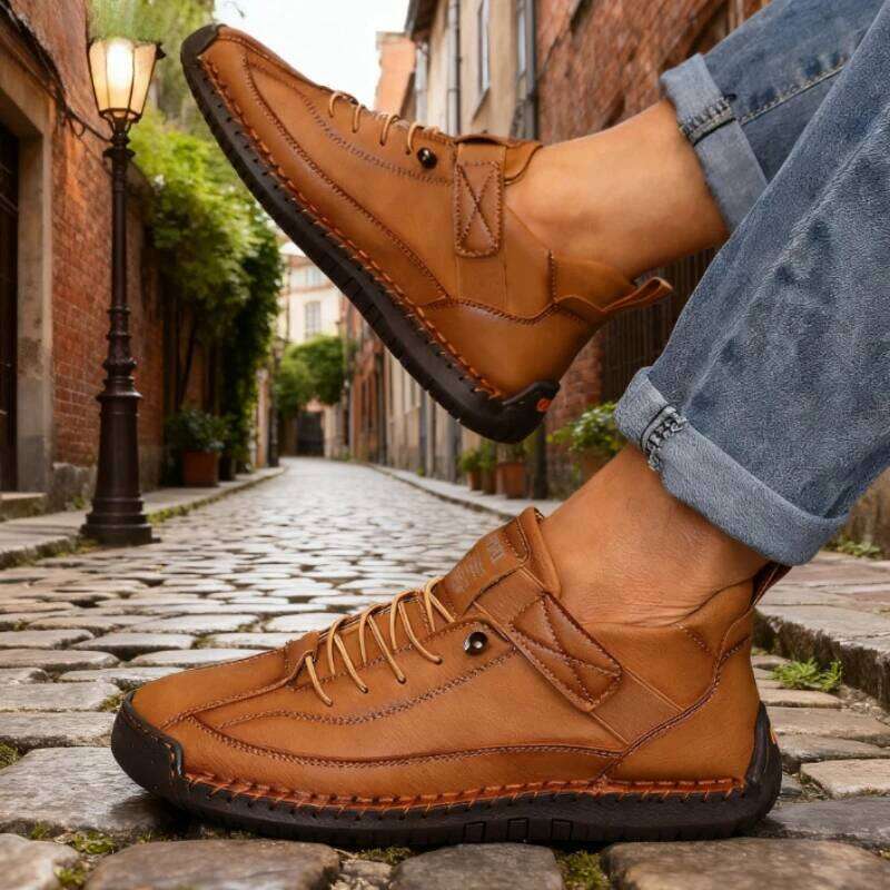 Men's Mid Top for Spring British Style Retro Anti Slip Loafers Soft Soled Handmade Leather Casual Flat Men Nude Boots 2025