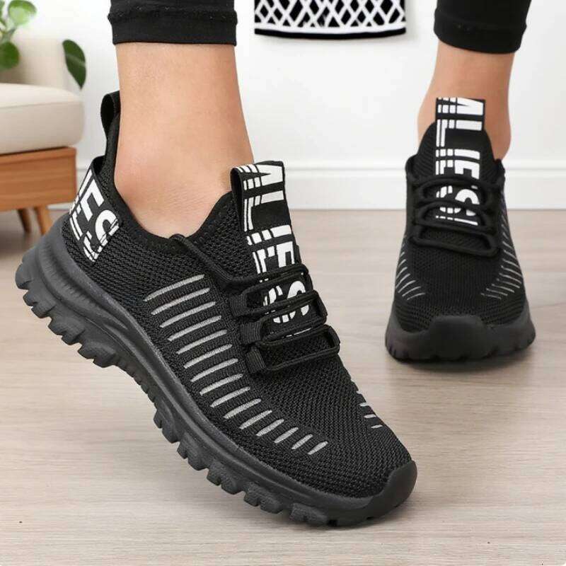 Women Fashionable Mesh Running Shoes Breathable Lightweight Sports Shoe Quick Drying Men's Gym Outdoor Tennis Training Sneakers