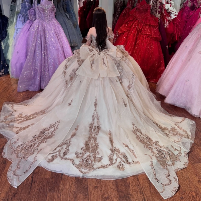 Champagne Shiny Quinceanera Dresses Ball Gown Off The Shoulder Gold Applique Lace Beading Crystal Bow Tull Party Birthday Sweet 16 Dress Vestidos 15 D