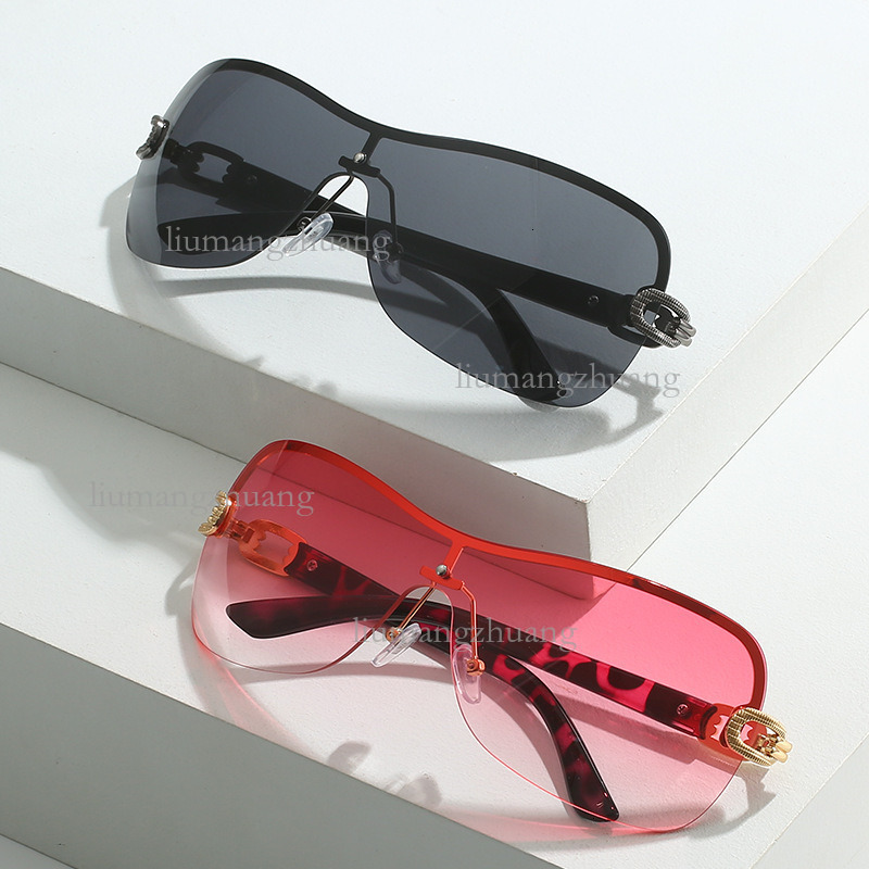 2026 Designer Luxury Large Frame Integrated Women's Sunglasses Fashion Future Technology Sense Metal Anti UV Outdoor Glasses Beach Party Vacation