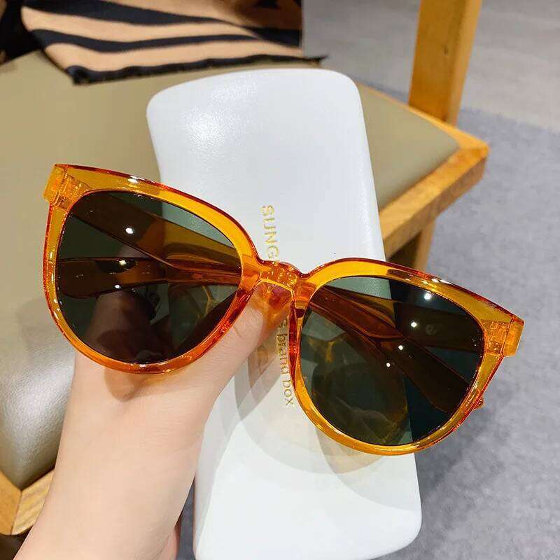 Cat Eye Fashion Sunglasses Women Vintage Luxury Brand Designer Black Sun Glasses For female Eyewear Shades 26W0224