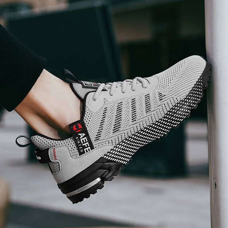 Fashion Men Lightweight Sneakers Outdoor Casual Walking Shoes Breathable Sports Sneaker Comfortable Lace Up Training Shoe