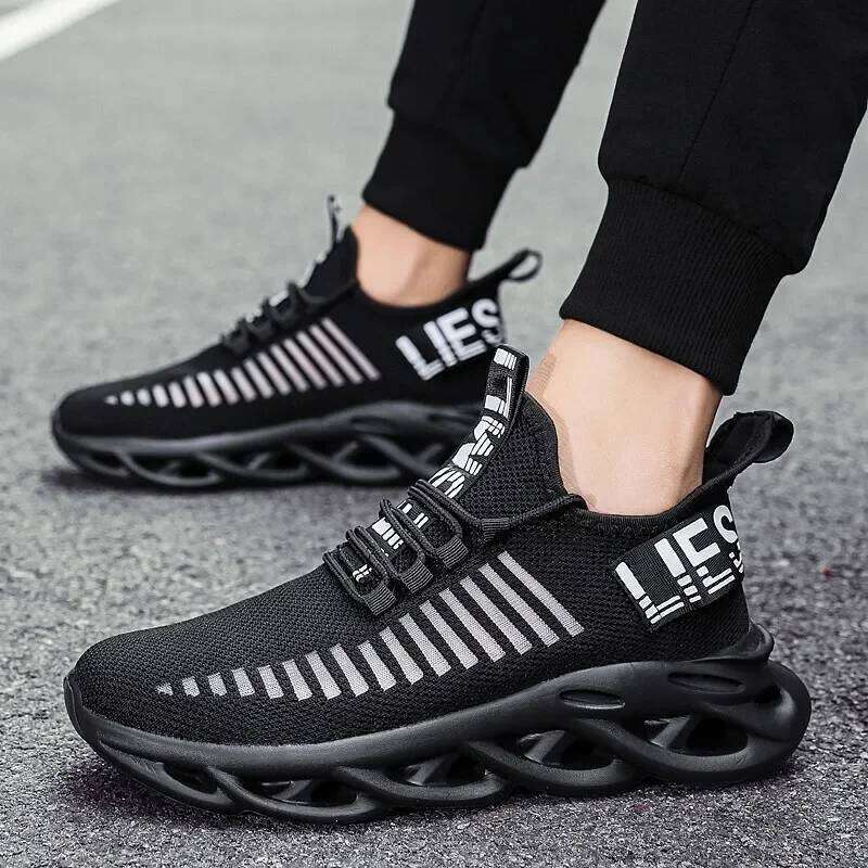 Casual New Outdoor Classic Breathable Mesh Running Shoes Comfortable Jogging Anti Slip Men's Summer Sneakers
