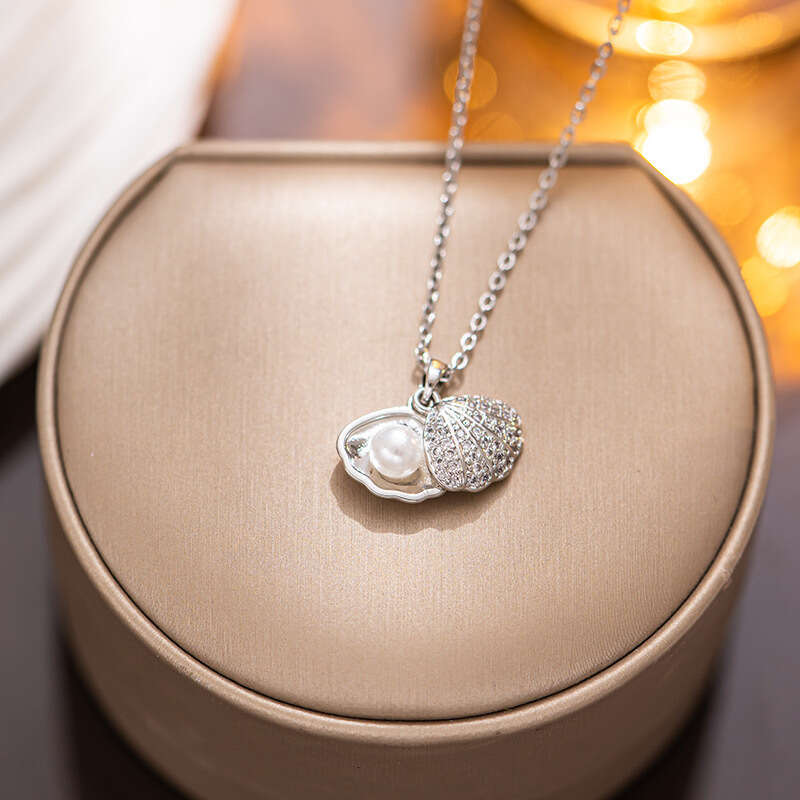 Inlaid Diamond Fashion Shell Pearl Titanium Steel Anti-Fade Necklace Elegant Fan-Shaped Pendant Celebrity Jewelry For Women