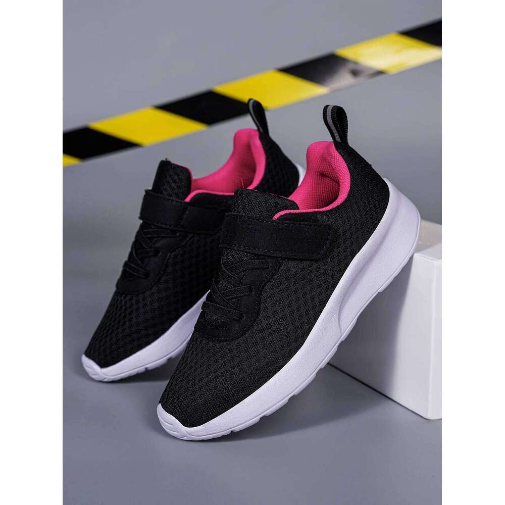 Children's sports boys' running, walking, lightweight casual shoes, middle-aged and young children's seasonal mesh shoes 26W0224