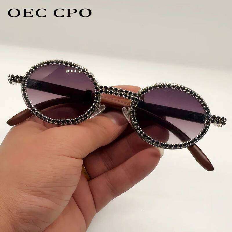 Diamond Luxury Metal Sunglasses UV400 Fashion Rhinestone Oval Eyewear Shades for Women Stylish Designer Brand Female Sun Glasses 26W0224