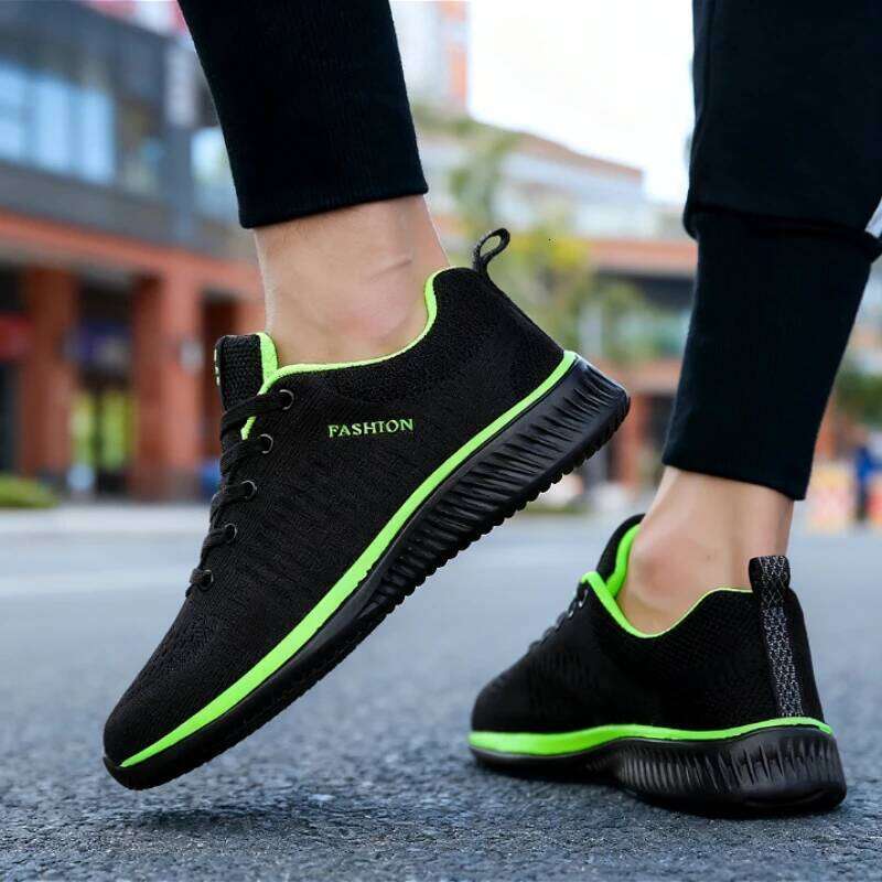 Light Breathable Sport Athletic Walking Knit Shoes 2025 Fashionable Solid Color Minimalist Causal Sneakers Men