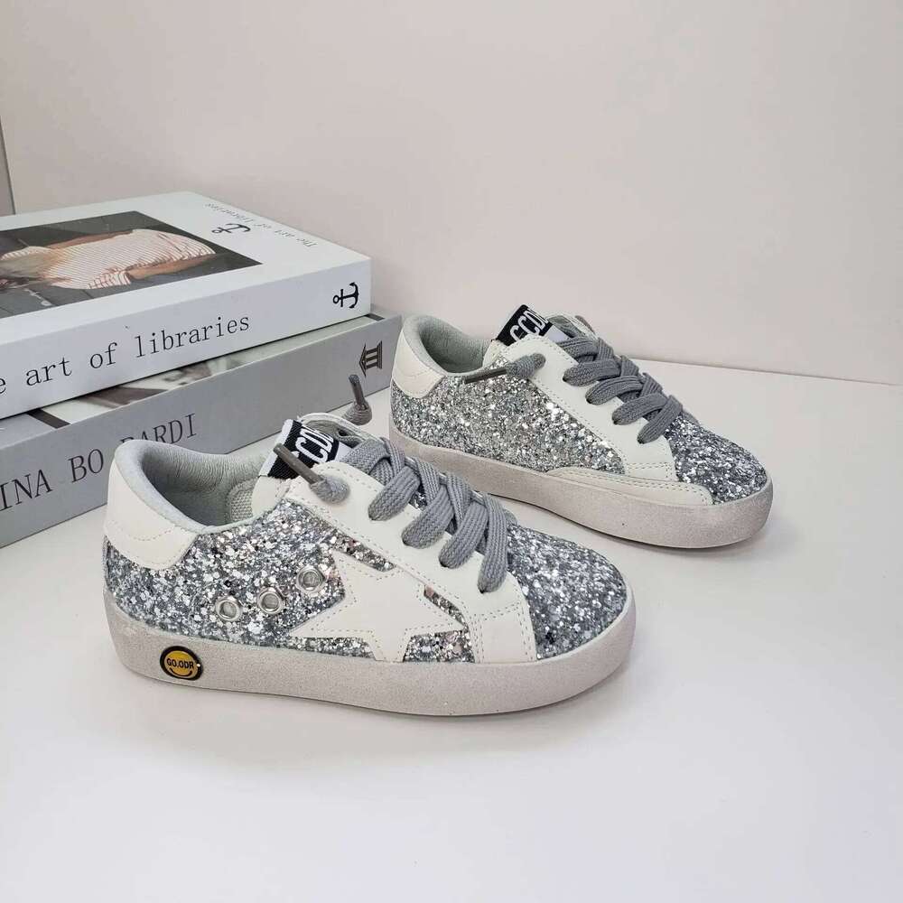 Casual Board Fashion Girls Solid Color Kids Shoes Lacquered Boys Soft Soled Velcro Front Lacing Sequin Sneakers 26W0224