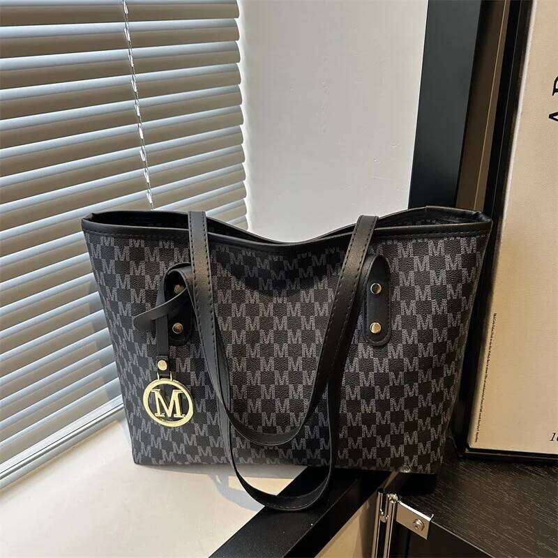 Relaxed Feel Tote Bag for Commuting, Women's 2025 Spring New Fashion Shoulder Bag, Large Capacity Handbag Z260224