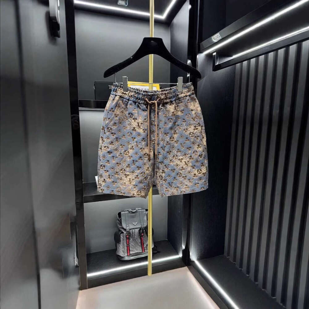 Men's Dopamine Light Luxury Summer Printed Fashion Trend Versatile Casual Stylish New Short Beach Pants