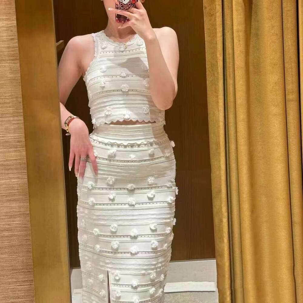 French Elegance S2026 Summer New Lace Trim Embroidered Knitted Sleeveless Camisole + Skirt