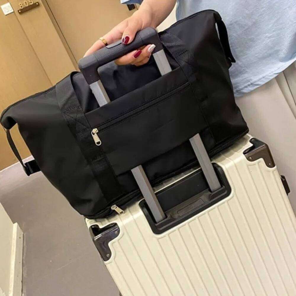 Oxford Cloth Foldable Large Capacity Tote Double Layer Design Adjustable Strap Gym Bag Short Distance Travel Y260225