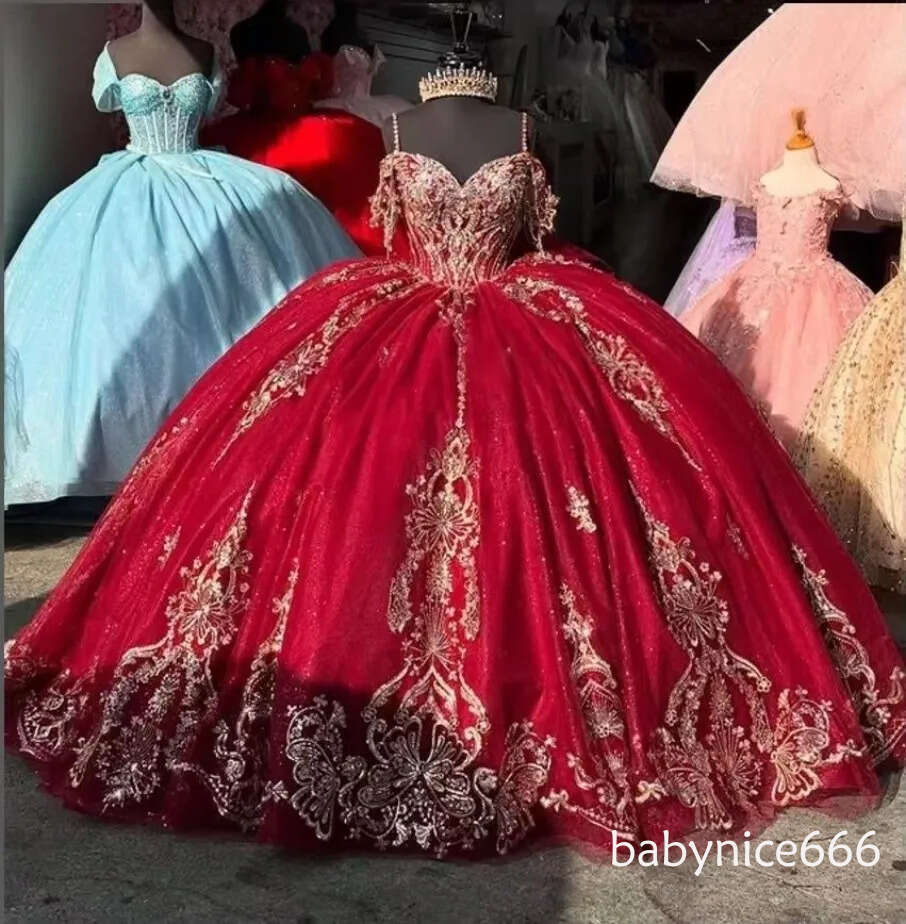 Elegant Red Ball Gown Quinceanera Dress With Gold Appliques Beaded Crystal Princess Off Shoulder Spaghetti Straps Bow Back Long Sweet 15 16 Birthday P