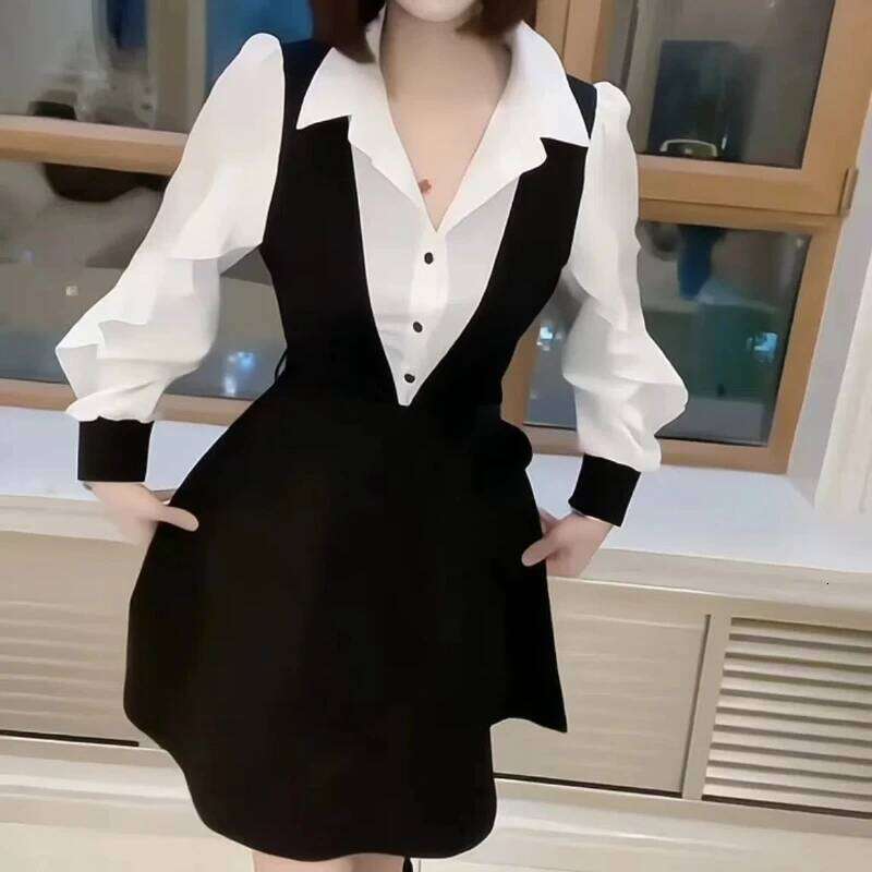 Fake Two Korean Long Sleeved Dresses with Fashionable Splicing New Loose Slimming Style Versatile and Youthful XJ260225