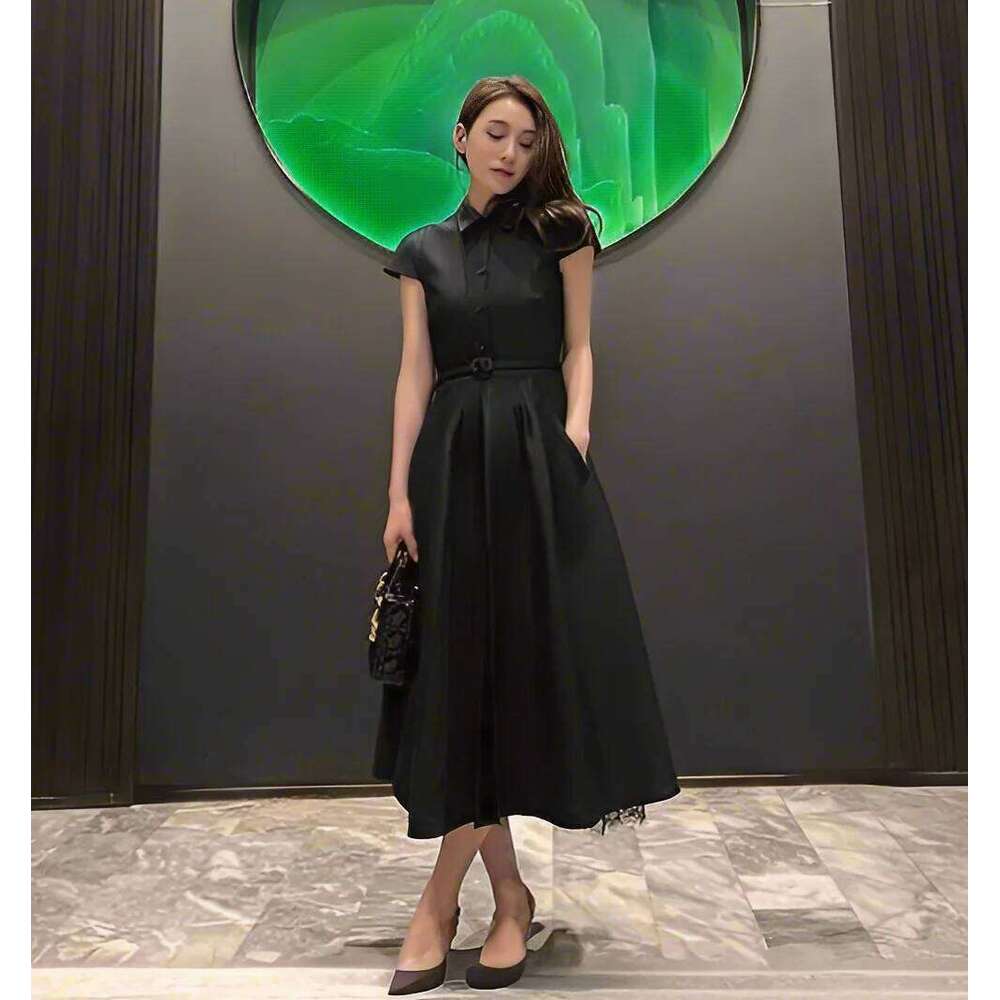 Ladies fashion French Hepburn commuter solid color umbrella dress, black short-sleeved shirtdress XJ260225
