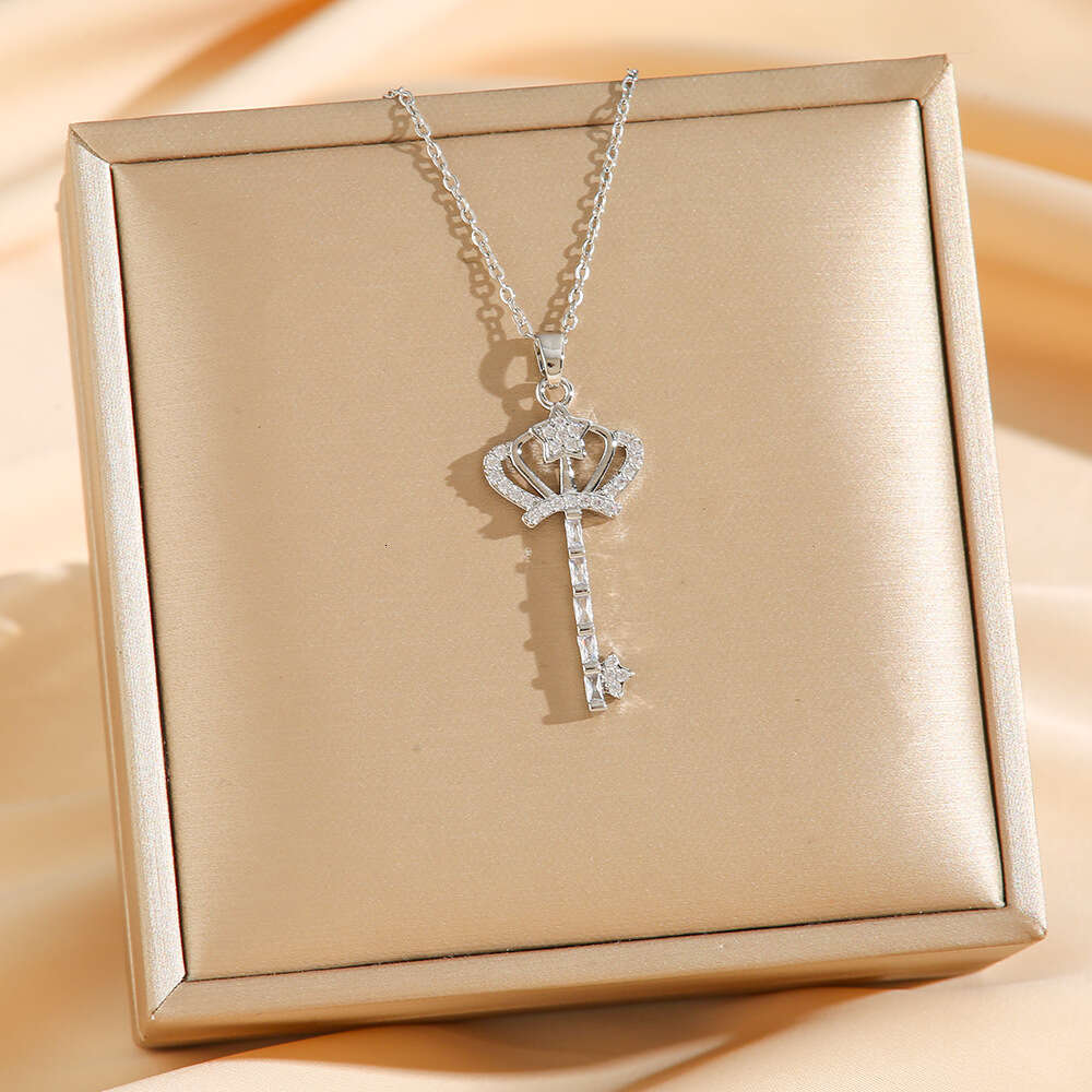 Crown Key Light Luxury Cross-Border Party Wedding Necklace for Women Popular Versatile Clavicle Chain