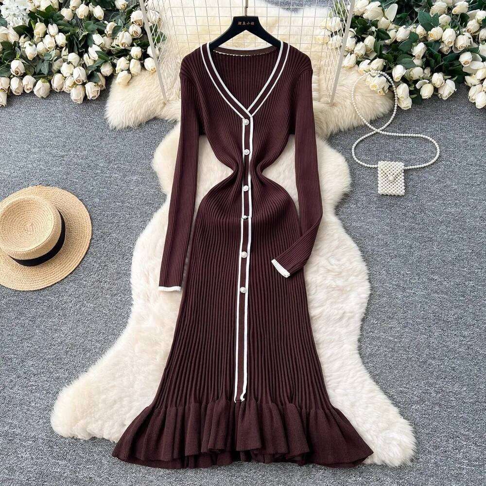YuooMuoo Brand Fashion Aesthetic Ruffle Knitted Maxi Autumn Winter Women Luxury V-neck Single-breasted Shirt Sweater Dress XJ260225