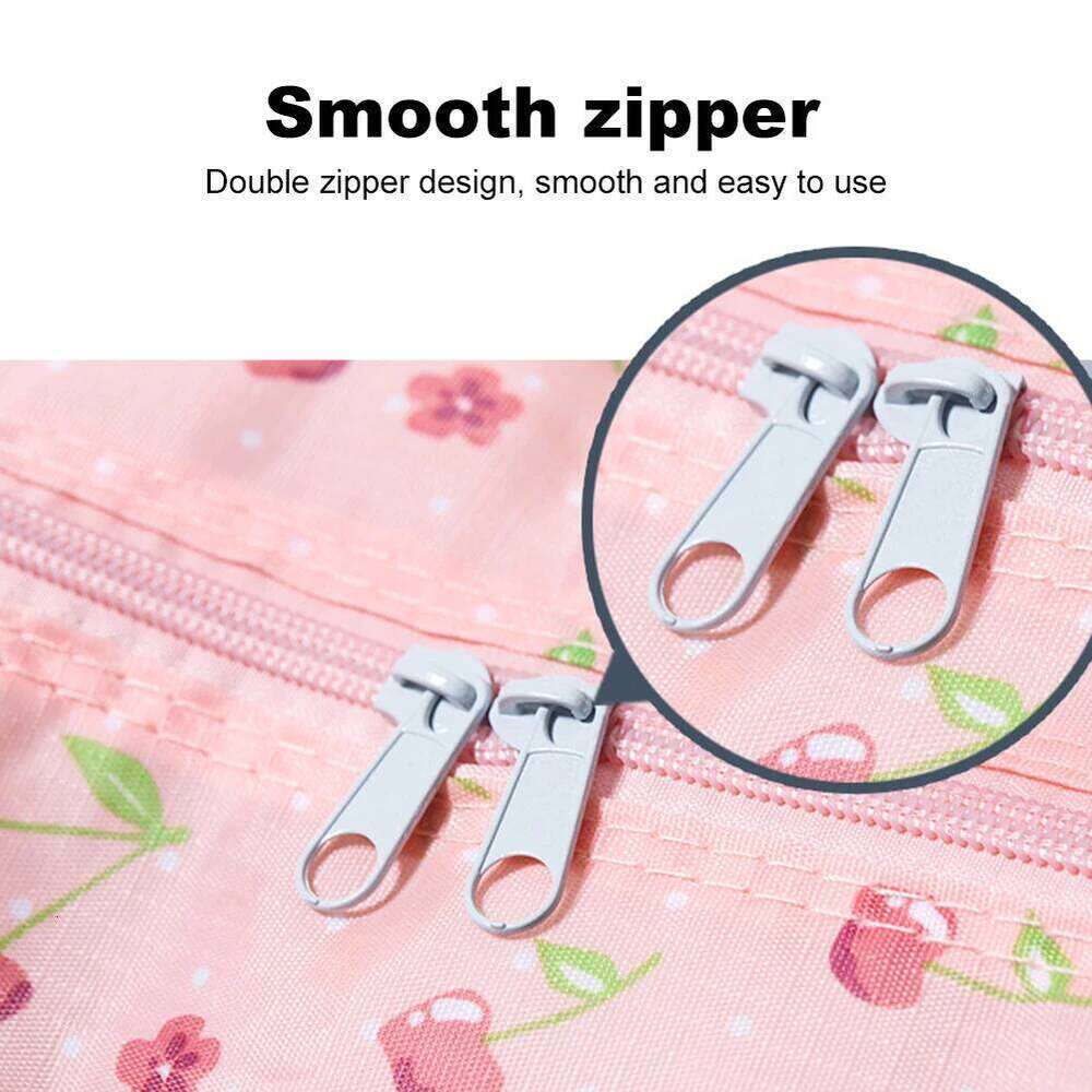 Women Casual Weekend Large Capacity Clothes Storage Bag Waterproof Zipper Closure with Trolley Sleeve for Female Short Trip Y260225