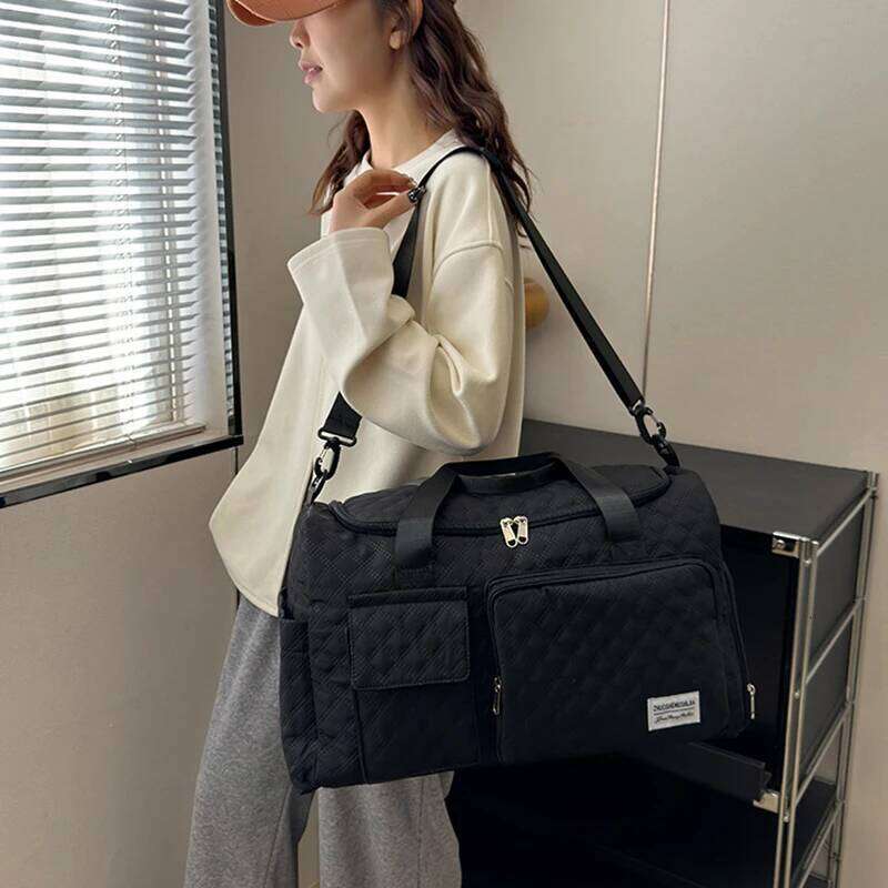 New Women's Travel Large Capacity Lightweight Fitness Bag Dry Wet Separation Unisex High Quality One Shoulder Handbag 2024 Y260225