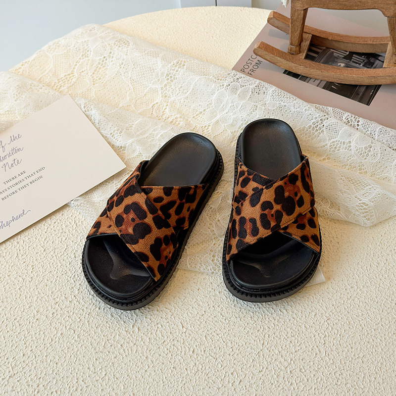 Kids Casual Boys Shoes slippers summer beach shoes Platform sandals with thick soles Versatile women's shoes