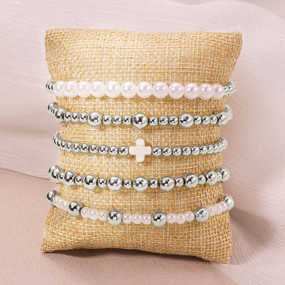 Designer jewelry Charm Bracelet Gentle Pearl and Metal Bead Set for Women Strand Stacking Bracelet Pearls Interlaced with Gold Beads Cross Decoration 
