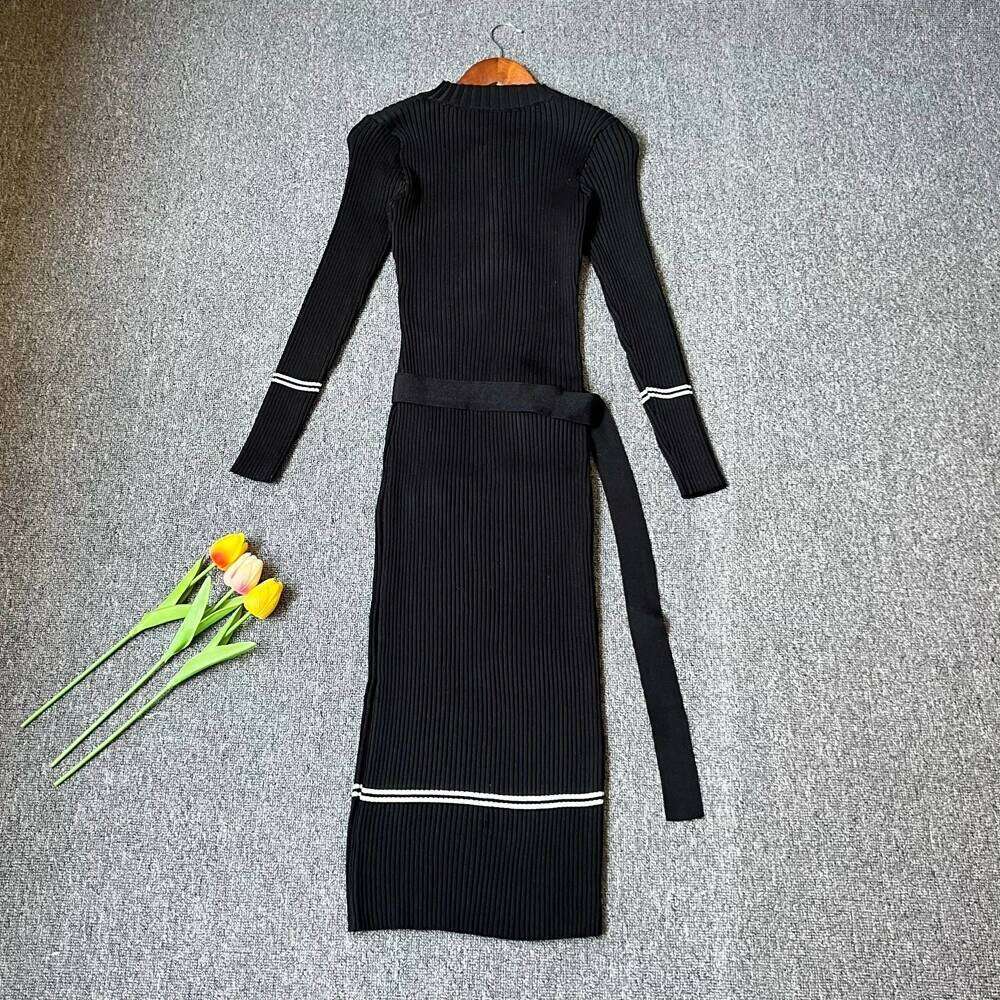 YuooMuoo Chic Fashion Elegant Package Hips Knitted Midi 2025 Autumn Winter Brand Style Lady Belted Bodycon Black Dress XJ260225