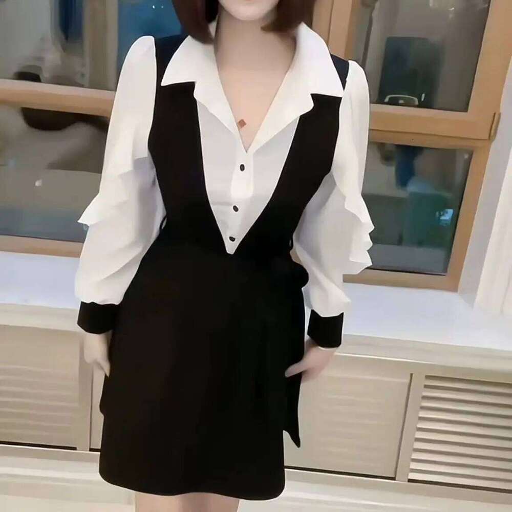 Fake Two Korean Long Sleeved Dresses with Fashionable Splicing New Loose Slimming Style Versatile and Youthful XJ260225