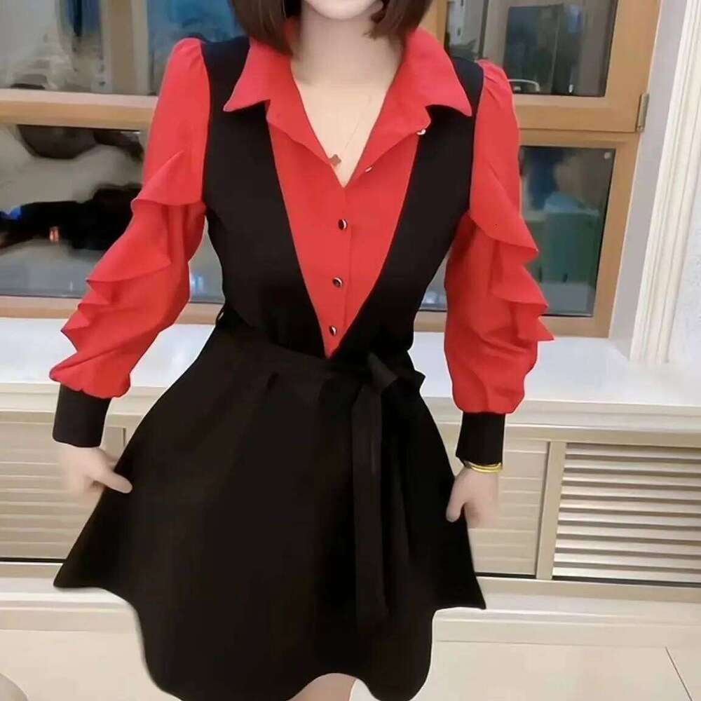 Fake Two Korean Long Sleeved Dresses with Fashionable Splicing New Loose Slimming Style Versatile and Youthful XJ260225