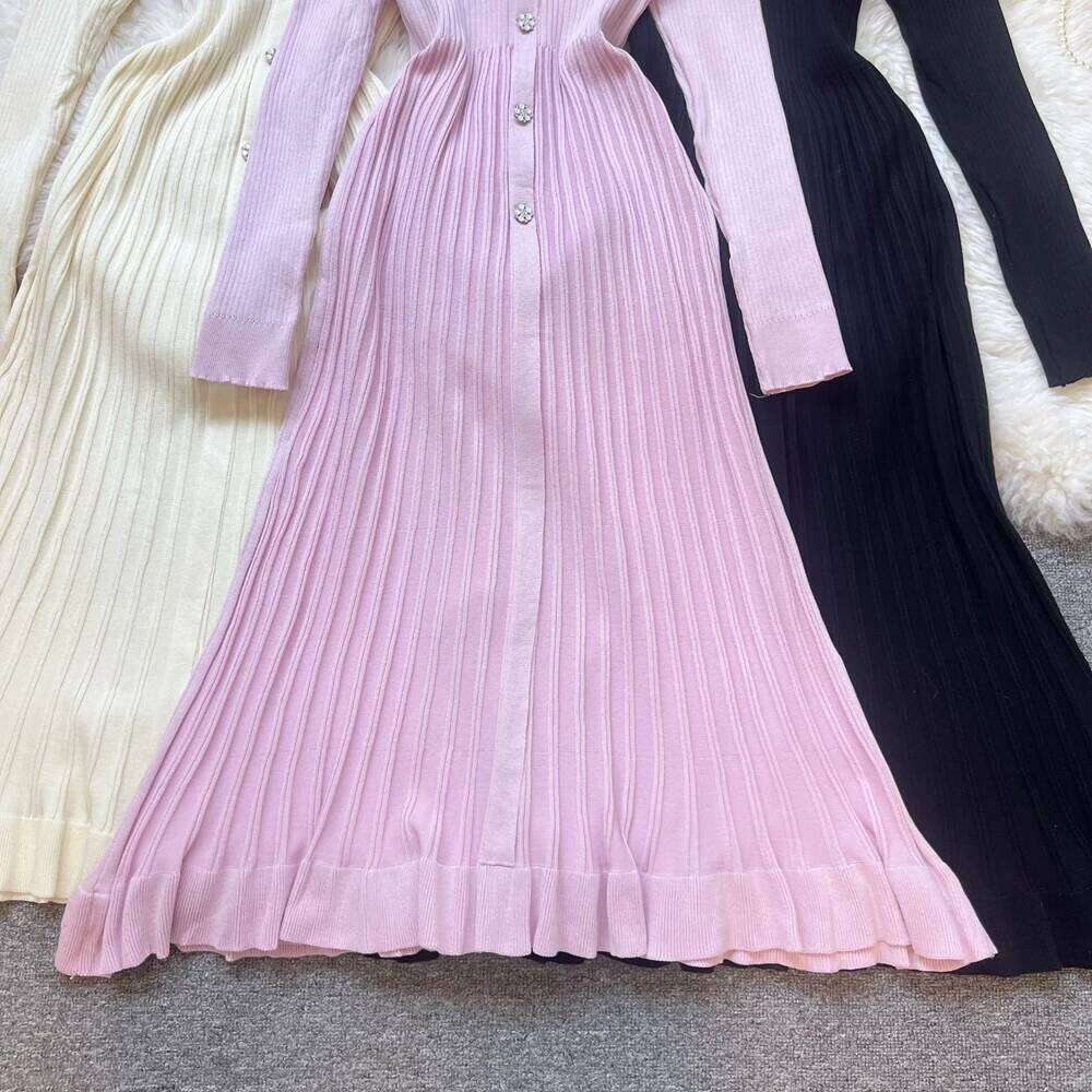 YuooMuoo 2025 Autumn Winter Women Knitted Long Brand Fashion V-neck Slim Waist Pleated Sweater Dress Lady Office Vestidos XJ260225